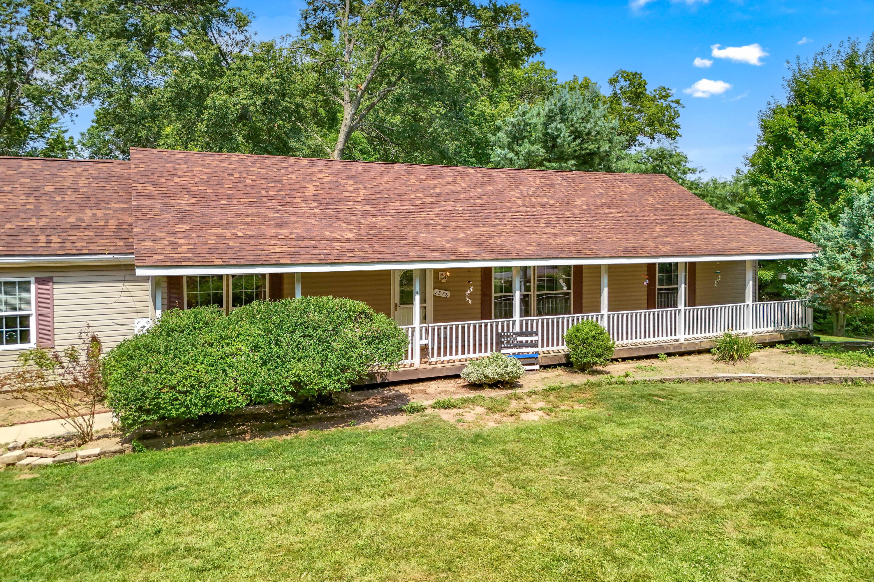 7578 Greenwood Road Jackson, MI 49201 - Photo 3 of 41 13