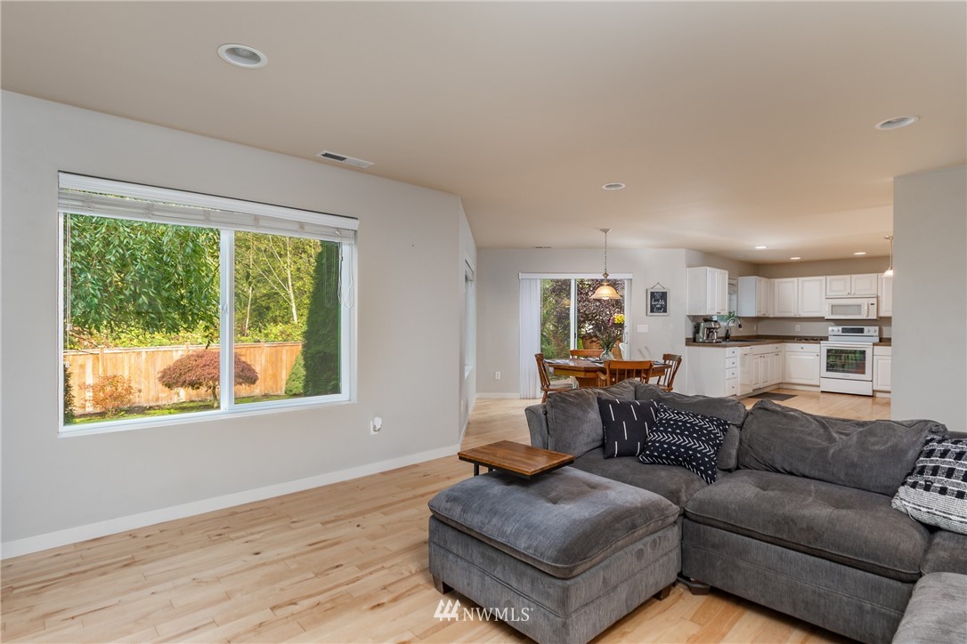 5273 Wellspring Road Mount Vernon, WA 98273 - Photo 5 of 32 Gallery Image 5