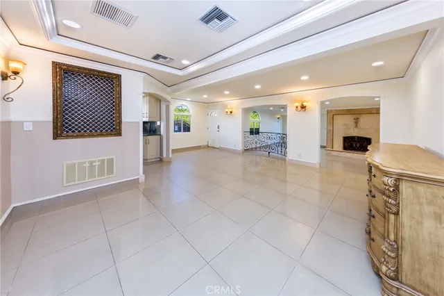 a view of an entryway of a house