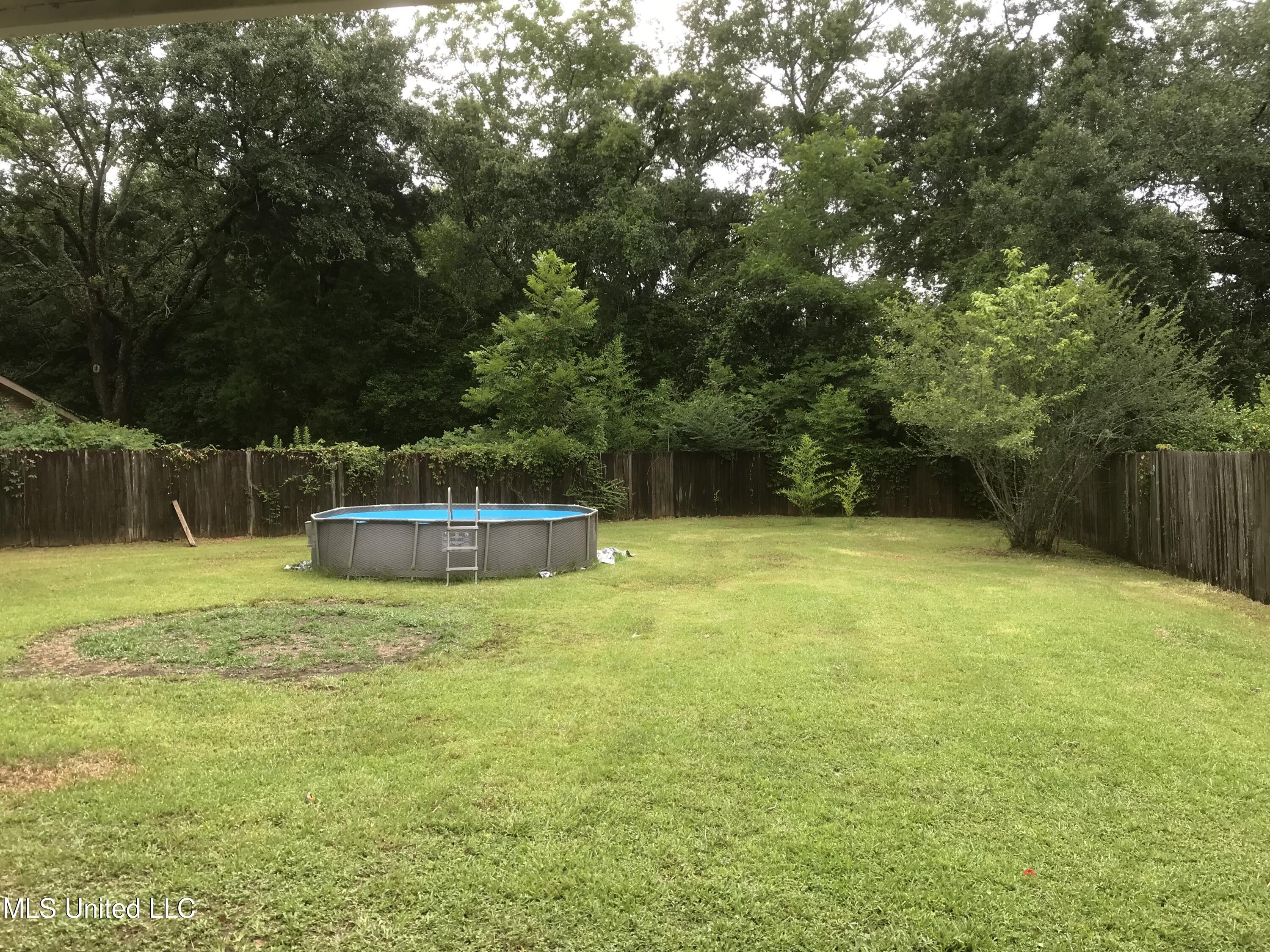 6917 Barnes Road Moss Point, MS 39563 - Photo 17 of 18 89364719-BBFC-4814-9EEE-D5BC8767EDB7