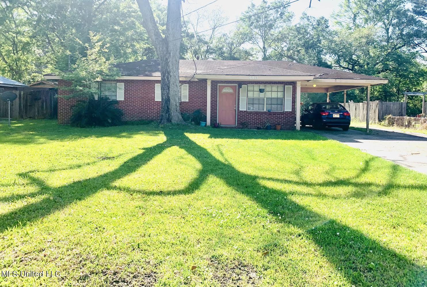 6917 Barnes Road Moss Point, MS 39563 - Photo 2 of 18 B398DBE2-3B23-407C-8413-004F1963D6A7