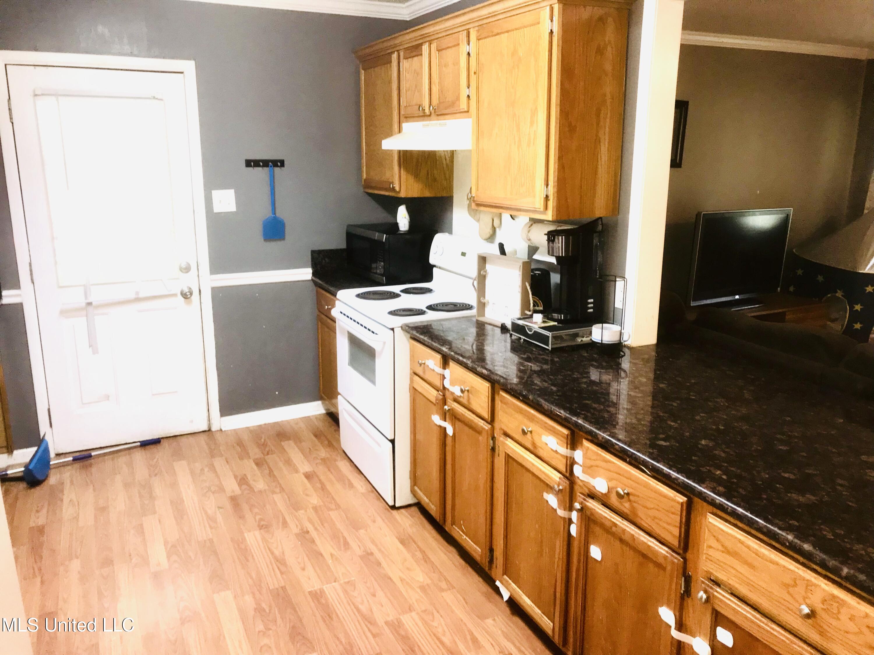6917 Barnes Road Moss Point, MS 39563 - Photo 6 of 18 85C465DF-AD30-4FF5-BF9E-2CE40C0433CC
