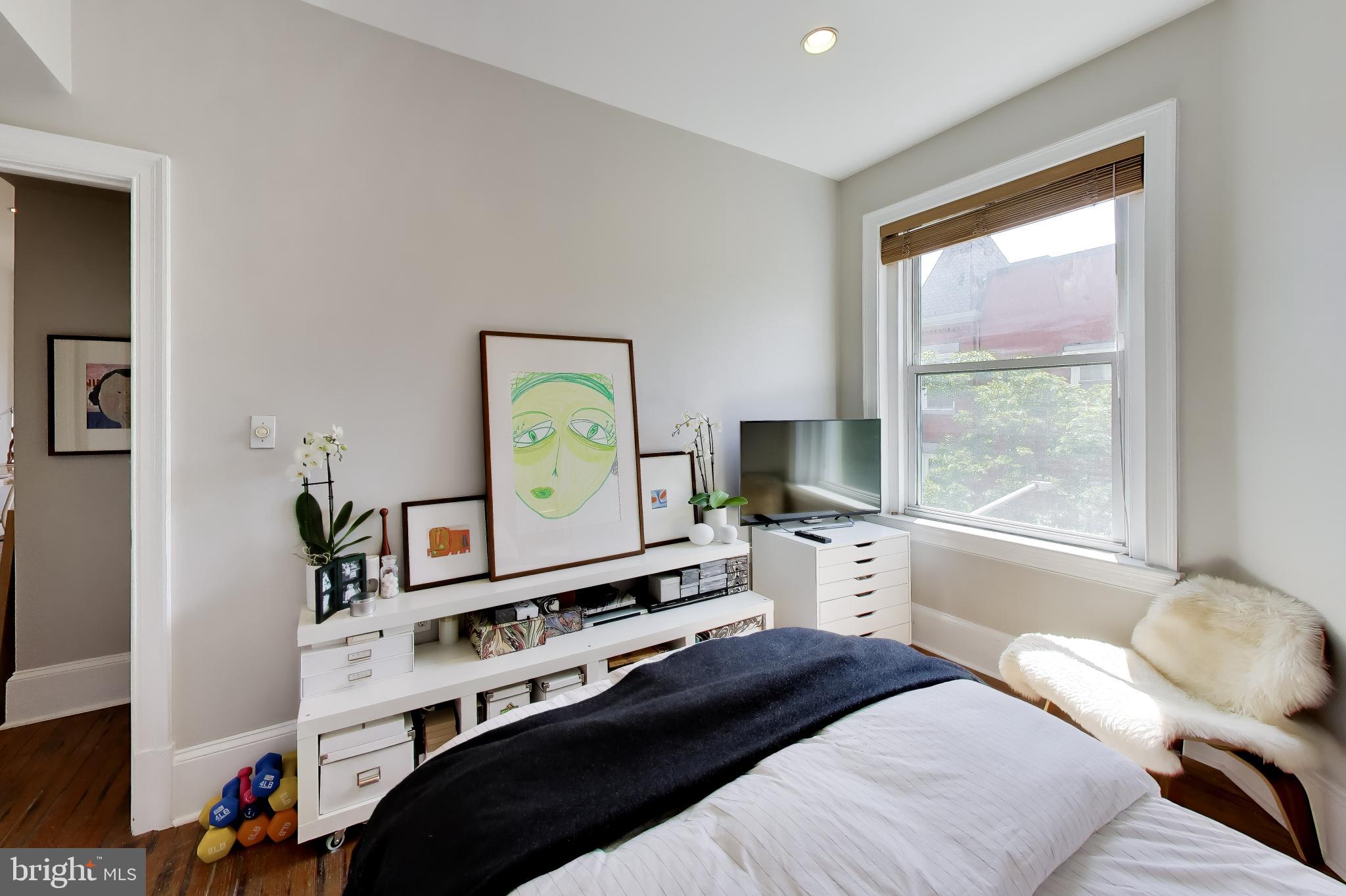 1423 R Street Northwest, Unit 300 Washington, DC 20009 - Photo 20 of 25