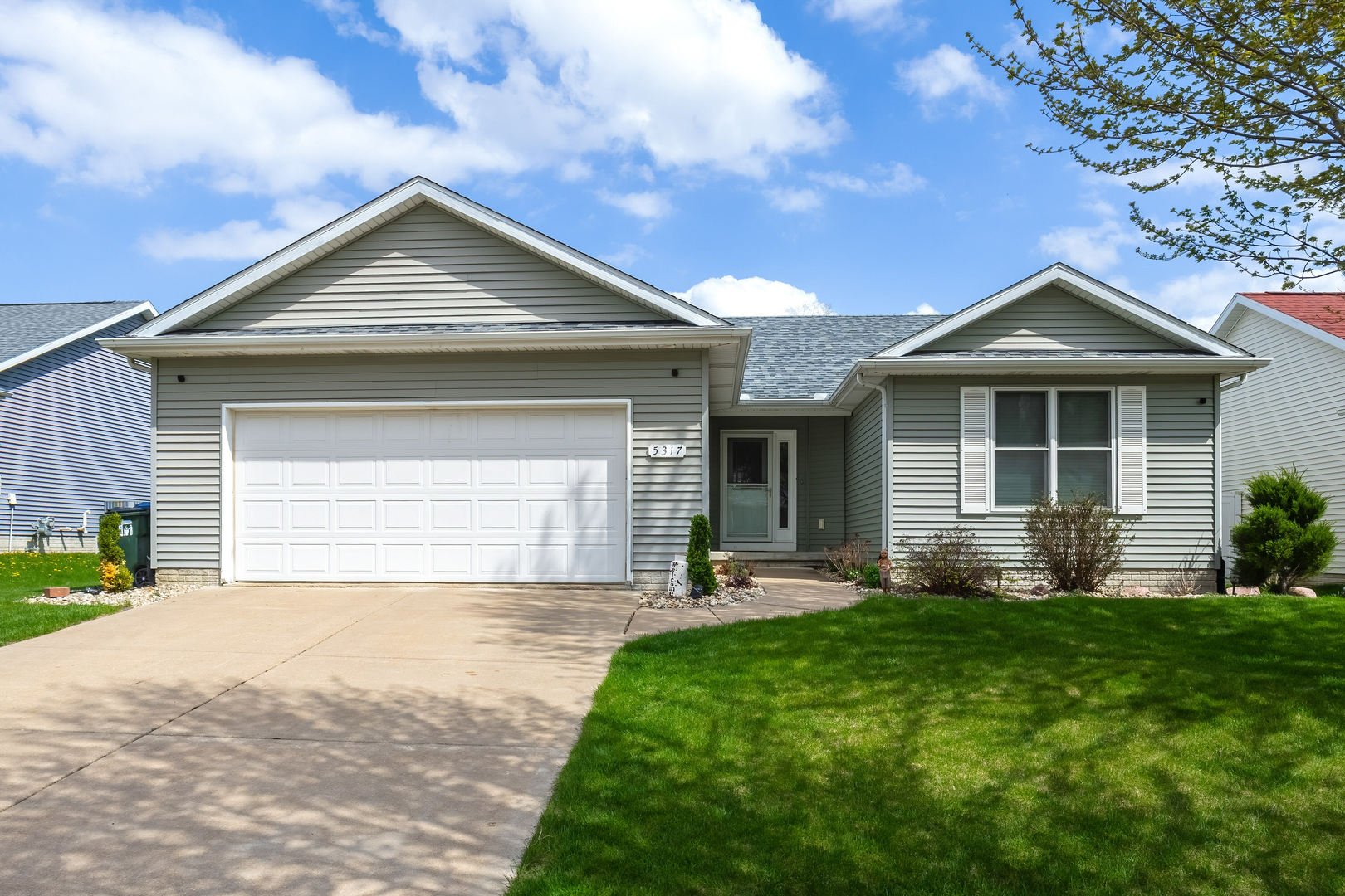 5317 Hillandale Road Davenport, IA 52806 - Photo 1 of 32
