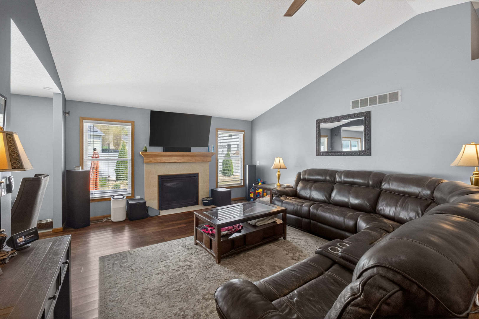 5317 Hillandale Road Davenport, IA 52806 - Photo 6 of 32