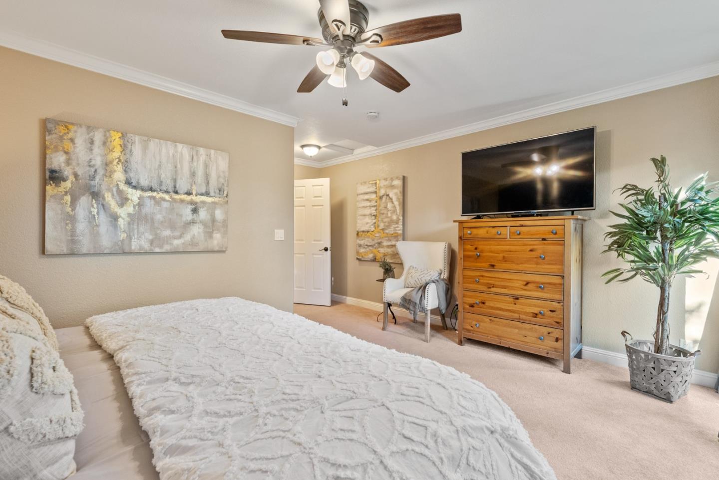 1555 Hecker Pass Road, Unit A104 Gilroy, CA 95020 - Photo 11 of 27 Gallery Image 11