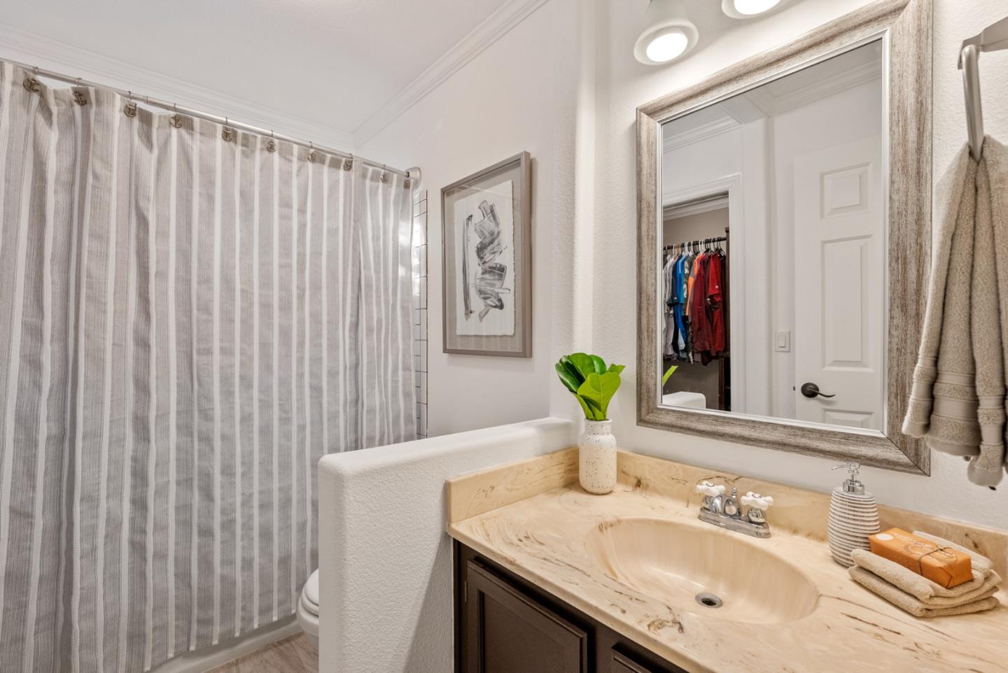 1555 Hecker Pass Road, Unit A104 Gilroy, CA 95020 - Photo 14 of 27 Gallery Image 14
