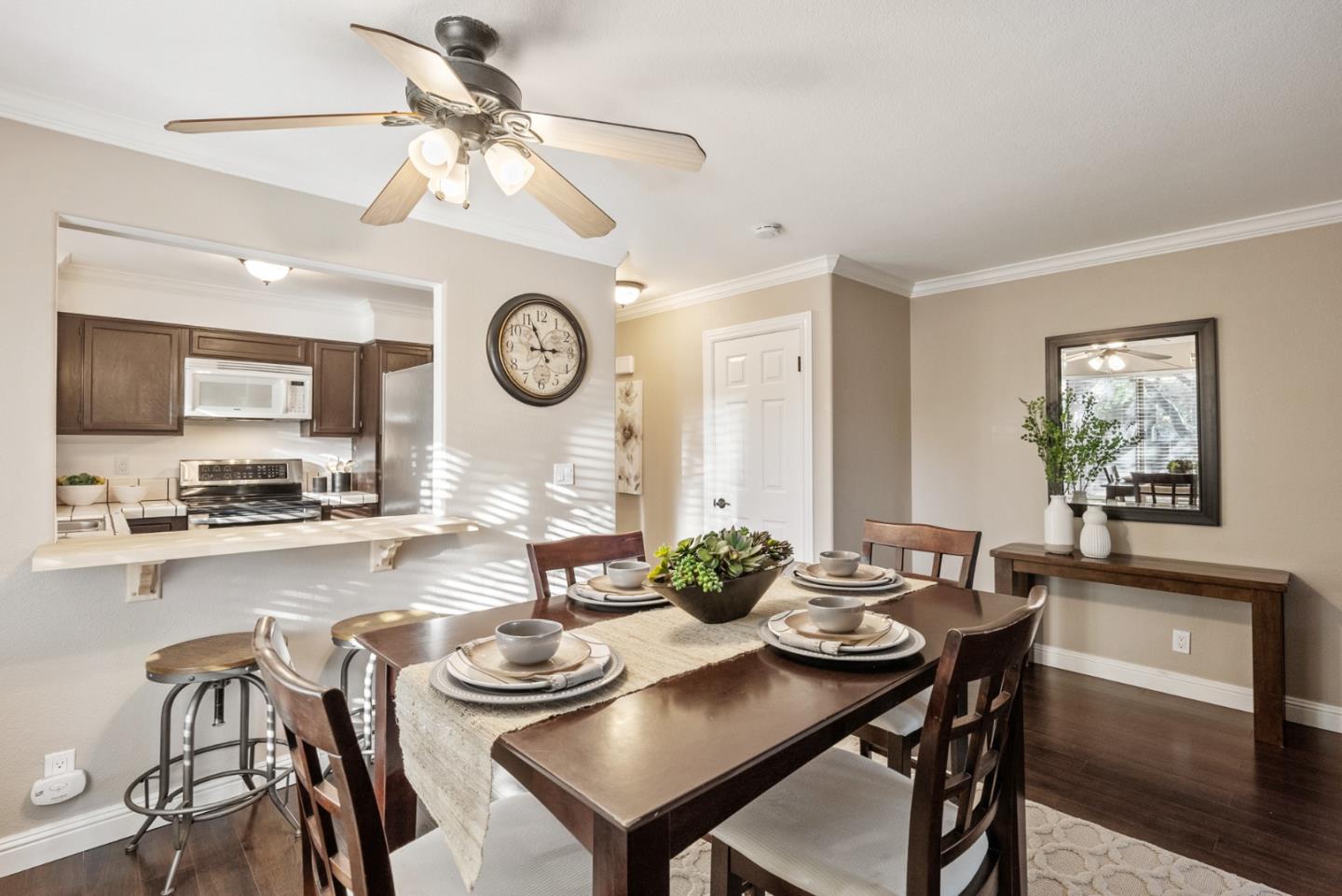 1555 Hecker Pass Road, Unit A104 Gilroy, CA 95020 - Photo 5 of 27 Gallery Image 5