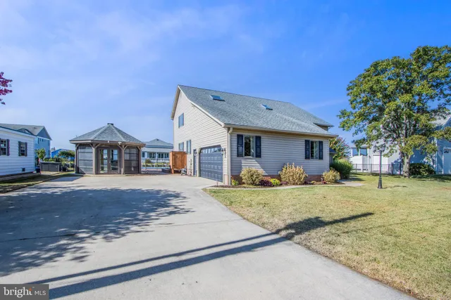 a view of a house with swimming pool