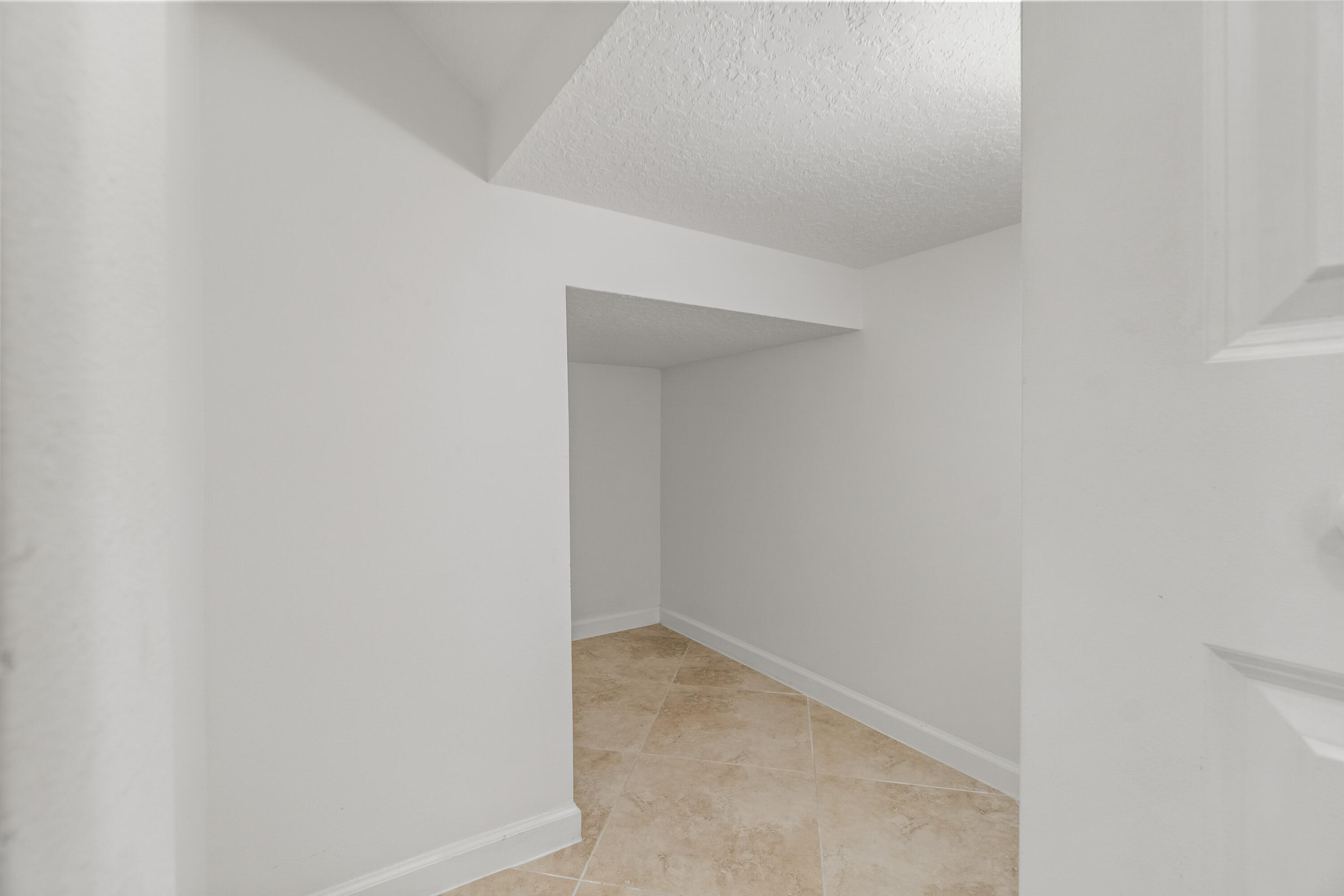 4950 Northwest 15th Avenue Boca Raton, FL 33431 - Photo 14 of 29 014-4950Northwest15thAvenue-BocaRaton-FL