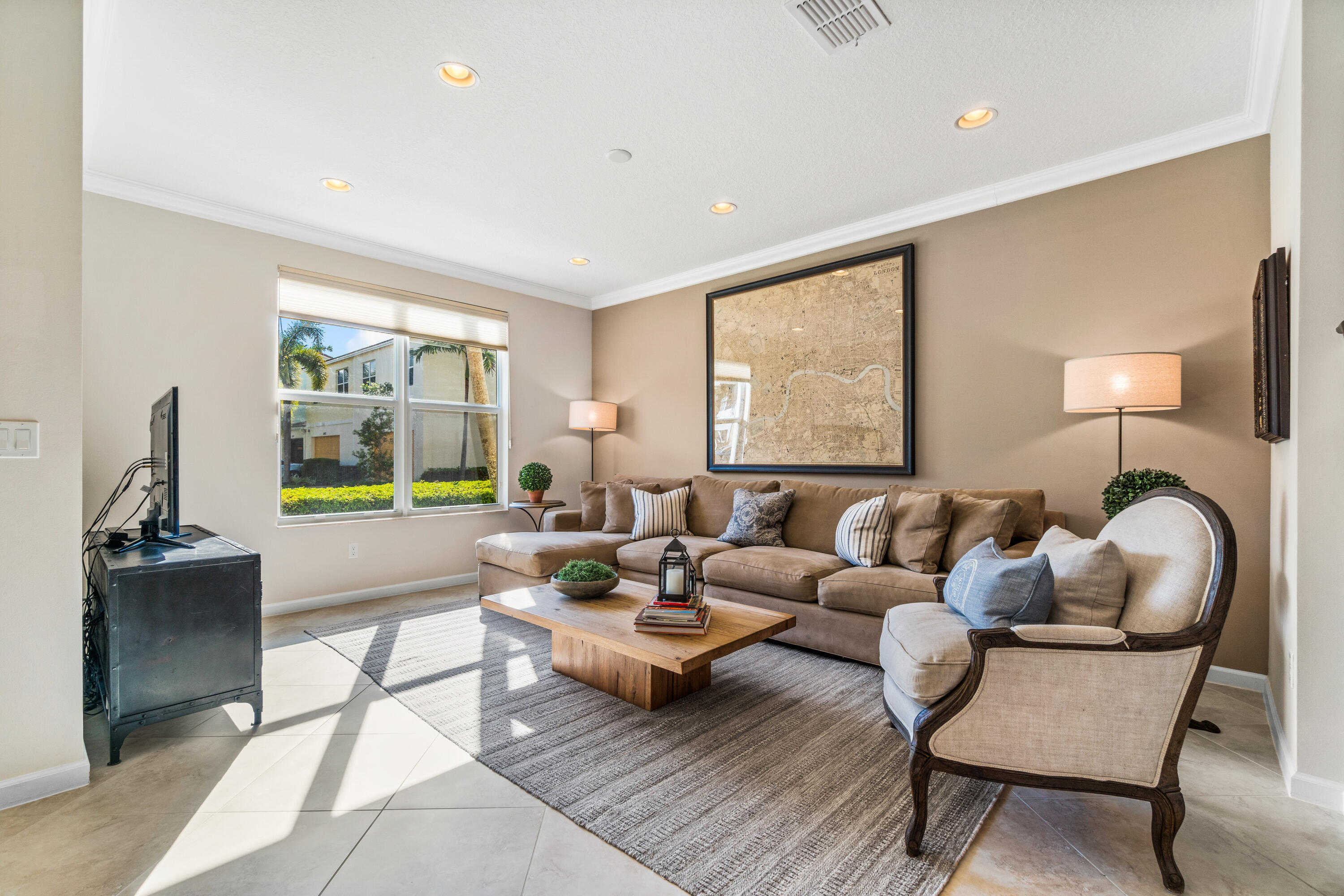 4950 Northwest 15th Avenue Boca Raton, FL 33431 - Photo 5 of 29 005-4950Northwest15thAvenue-BocaRaton-FL
