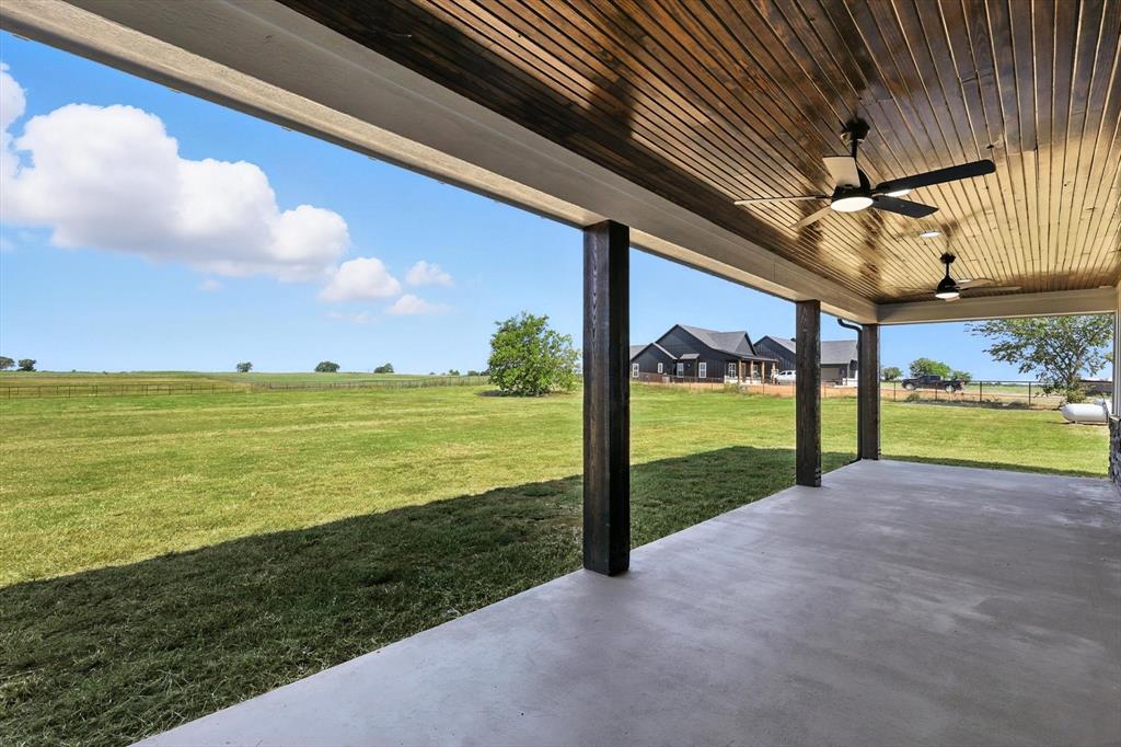 835 Clb Lk Road Whitesboro, TX 76273 - Photo 29 of 33 a view of a outdoor space