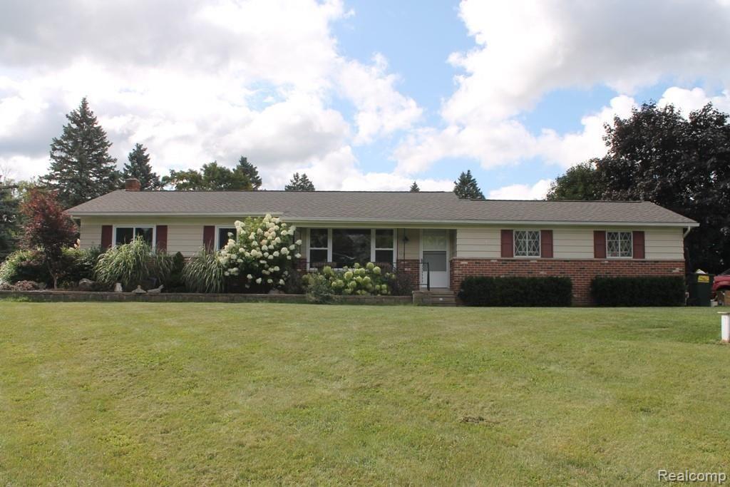 11248 Clyde Road Fenton, MI 48430 - Photo 1 of 26 Clyde 11248 (23).JPG