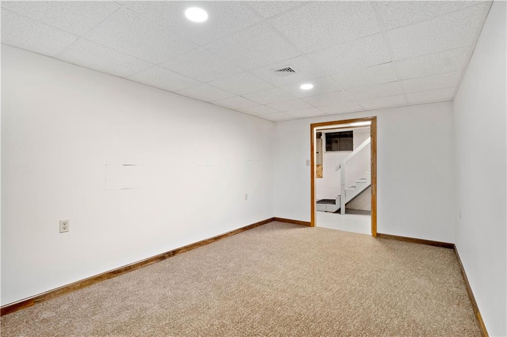 5274 McAnulty Road Pittsburgh, PA 15236 - Photo 14 of 17 Gallery Image 14