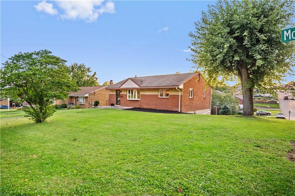 5274 McAnulty Road Pittsburgh, PA 15236 - Photo 3 of 17 Gallery Image 3