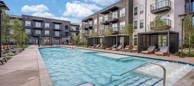 $1,808 | 650 East Sycamore Street, Unit 1222, Denton, TX 76205