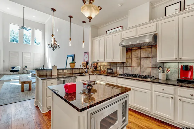 $3,195 | 5322 Del Norte Drive, Tyler, TX 75703