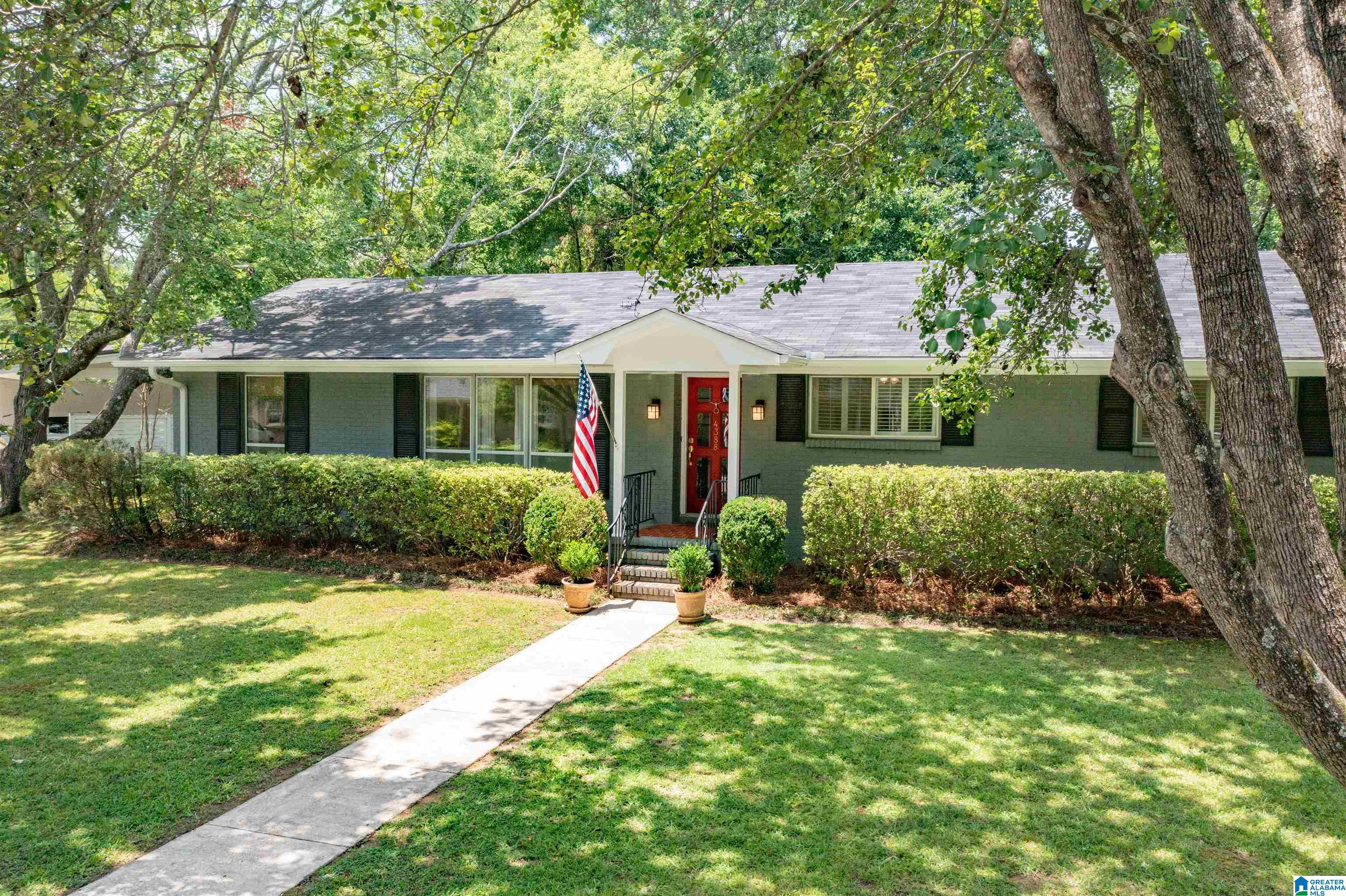 4388 MountainDale Road Birmingham, AL 35213 - Photo 2 of 41