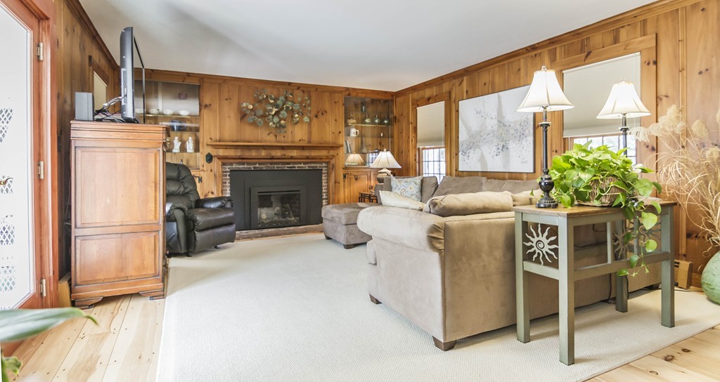 170 Oakham Road North Brookfield, MA 01535 - Photo 8 of 30 Gallery Image 8