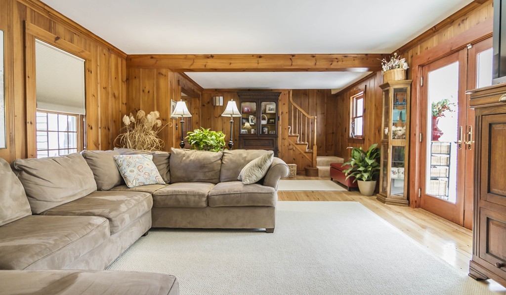 170 Oakham Road North Brookfield, MA 01535 - Photo 9 of 30 Gallery Image 9