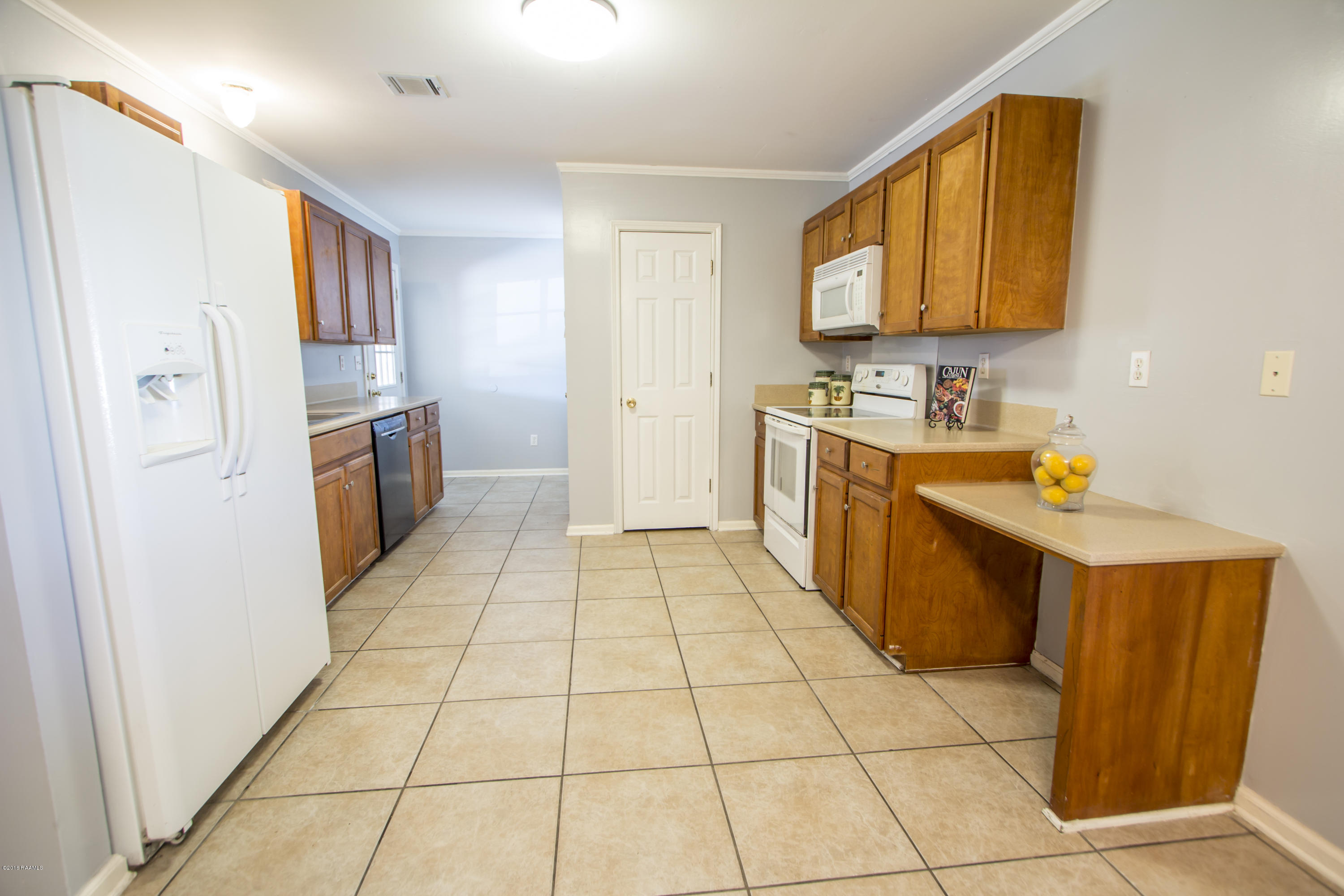 131 Ocho Rios Lane Scott, LA 70583 - Photo 6 of 17 3 kitchen 2
