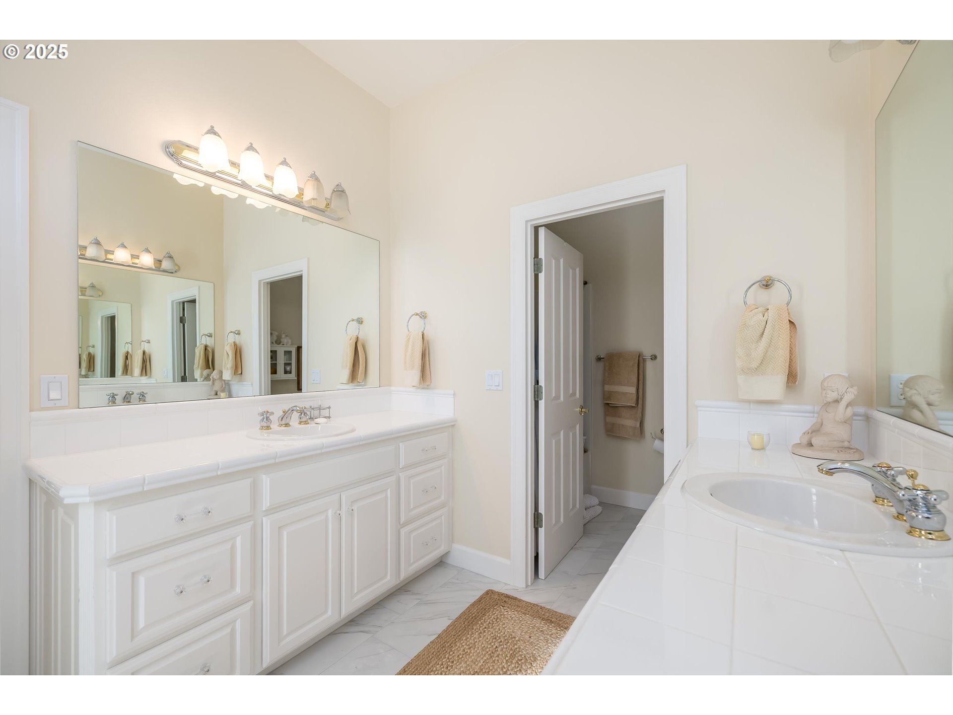 35853 Tennessee Road Southeast Albany, OR 97322 - Photo 27 of 48 Bathroom