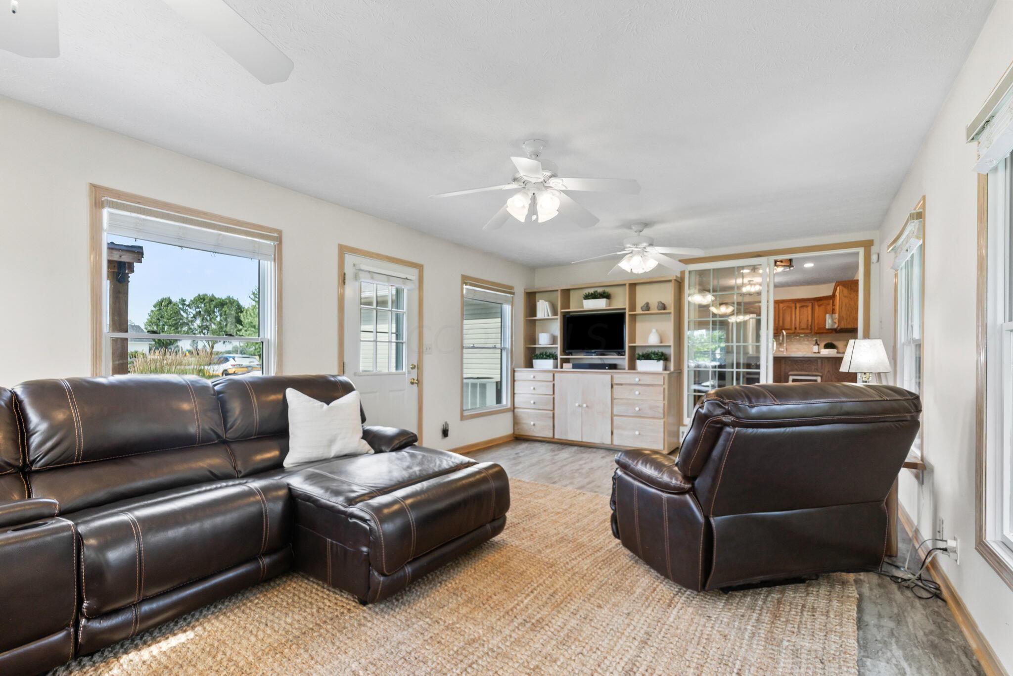3781 Panhandle Road Delaware, OH 43015 - Photo 10 of 31 Sunroom