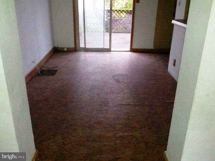 1042 South Merrimac Road Camden, NJ 08104 - Photo 10 of 18