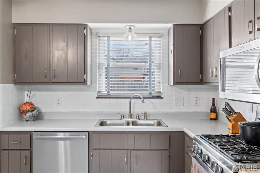 4105 Chisolm Trail St. Charles, MO 63304 - Photo 7 of 28