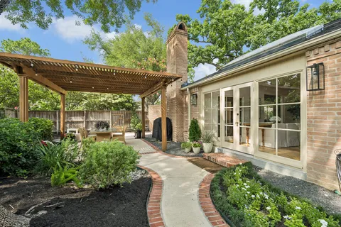 $1,395,000 | 6147 Ella Lee Lane, Houston, TX 77057