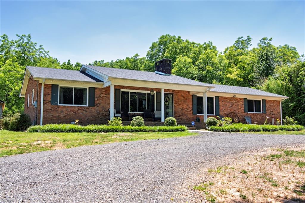 406 Old Liberty Road Asheboro, NC 27203 - Photo 2 of 41
