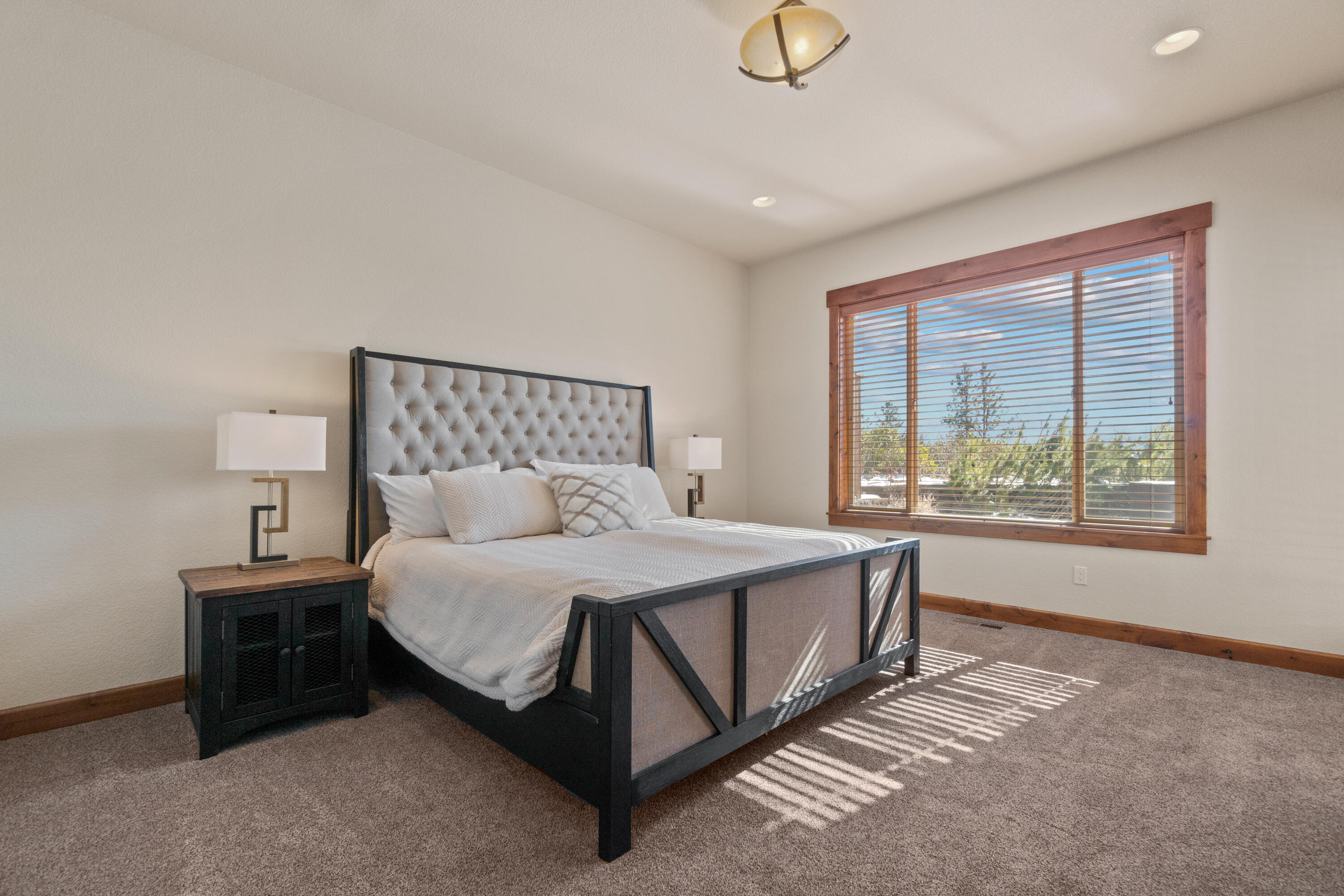 60430 Snap Shot Loop Bend, OR 97702 - Photo 18 of 54 60430 Snap Shot Lp_Primary-Bed1