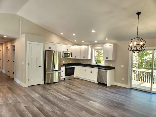 $459,900 | 184 Kennedy Drive, Keene, NH 03431