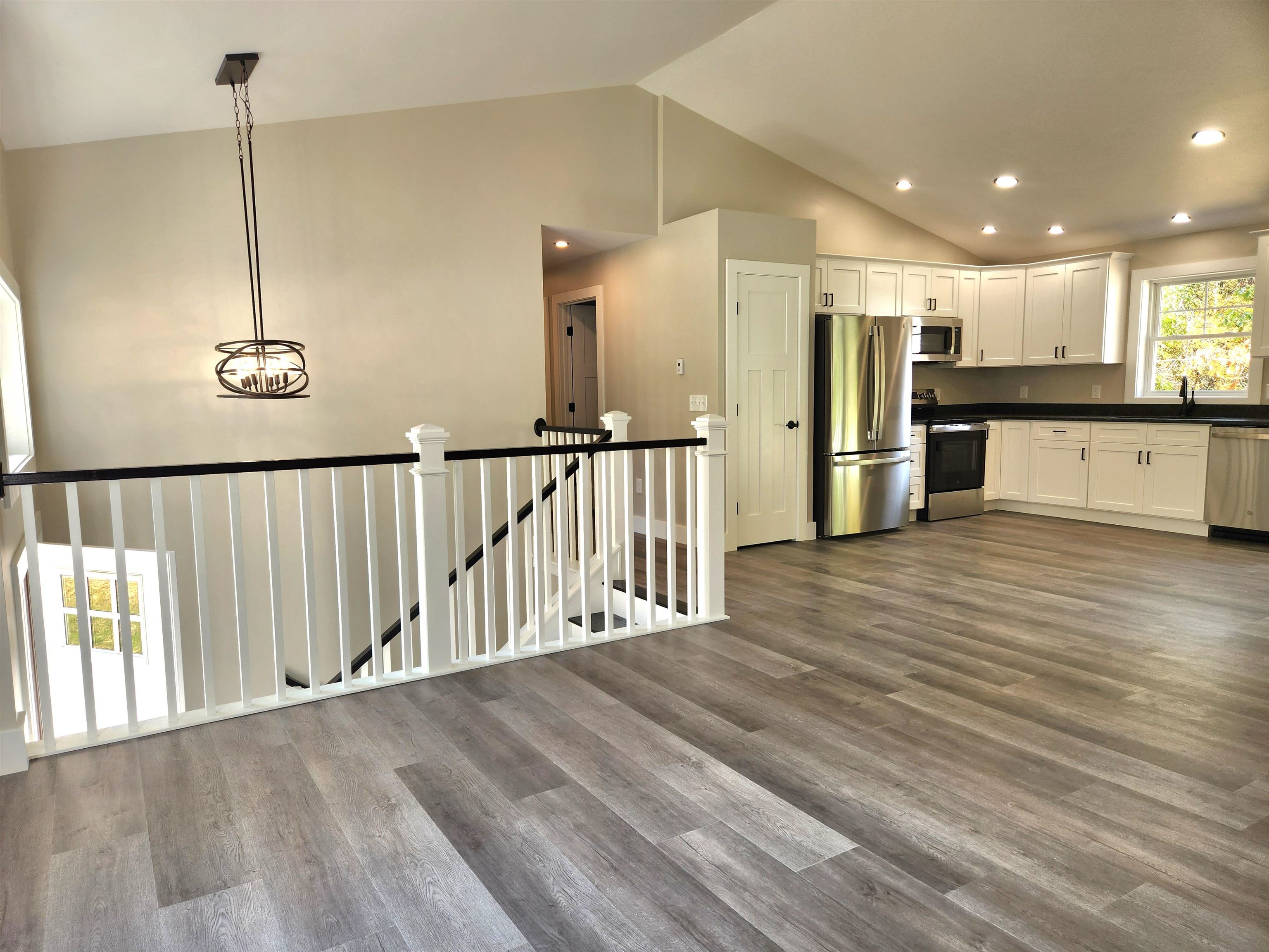 184 Kennedy Drive Keene, NH 03431 - Photo 10 of 22