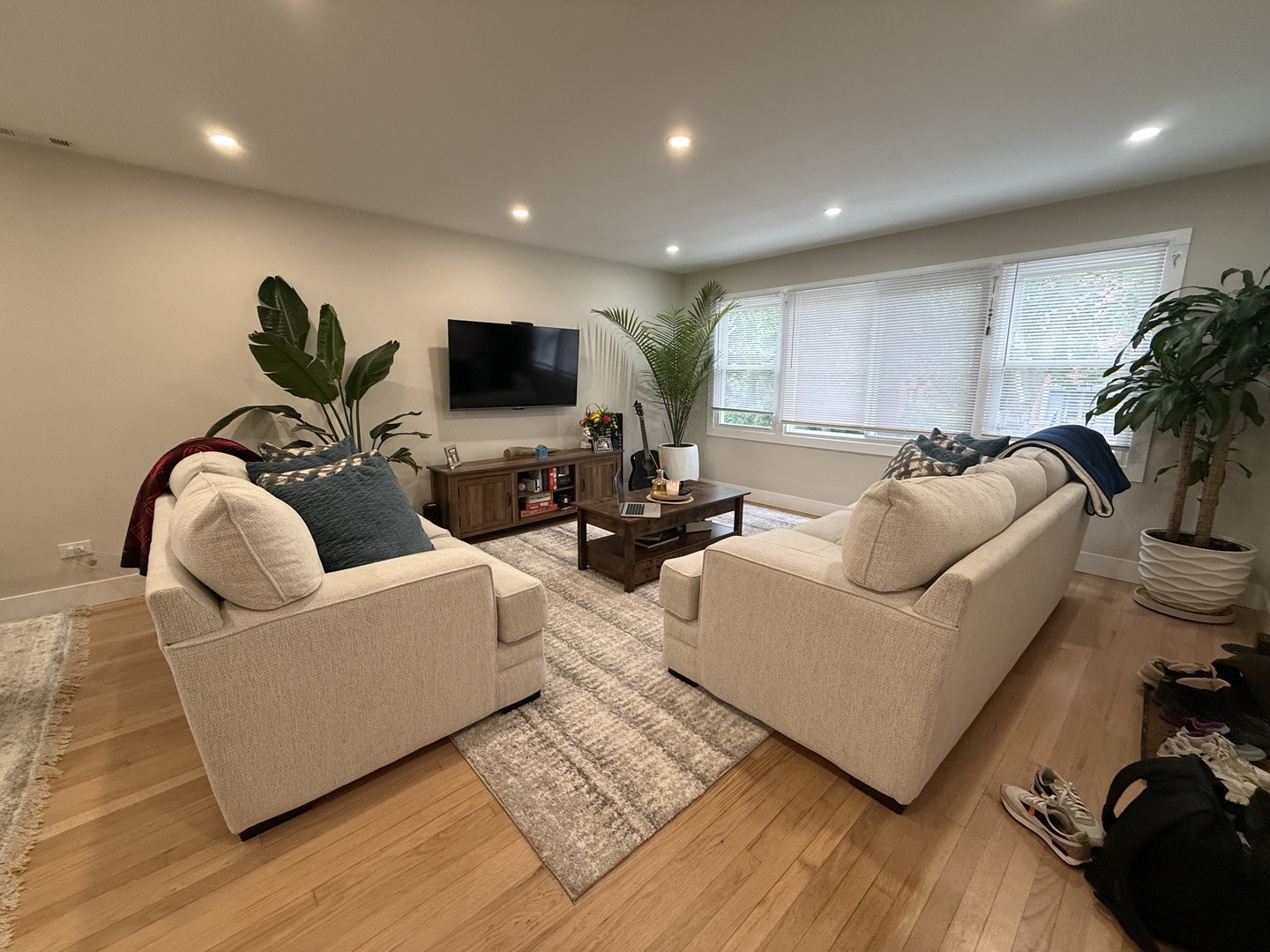 2607 West Rascher Avenue, Unit 1 Chicago, IL 60625 - Photo 3 of 12