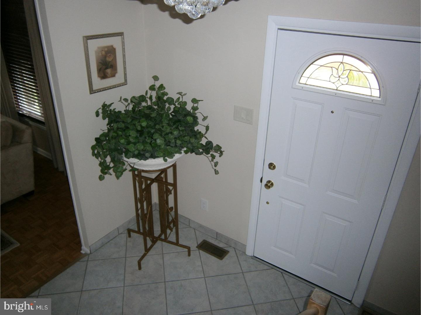 11023 Greiner Road Philadelphia, PA 19116 - Photo 2 of 25 Gallery Image 2