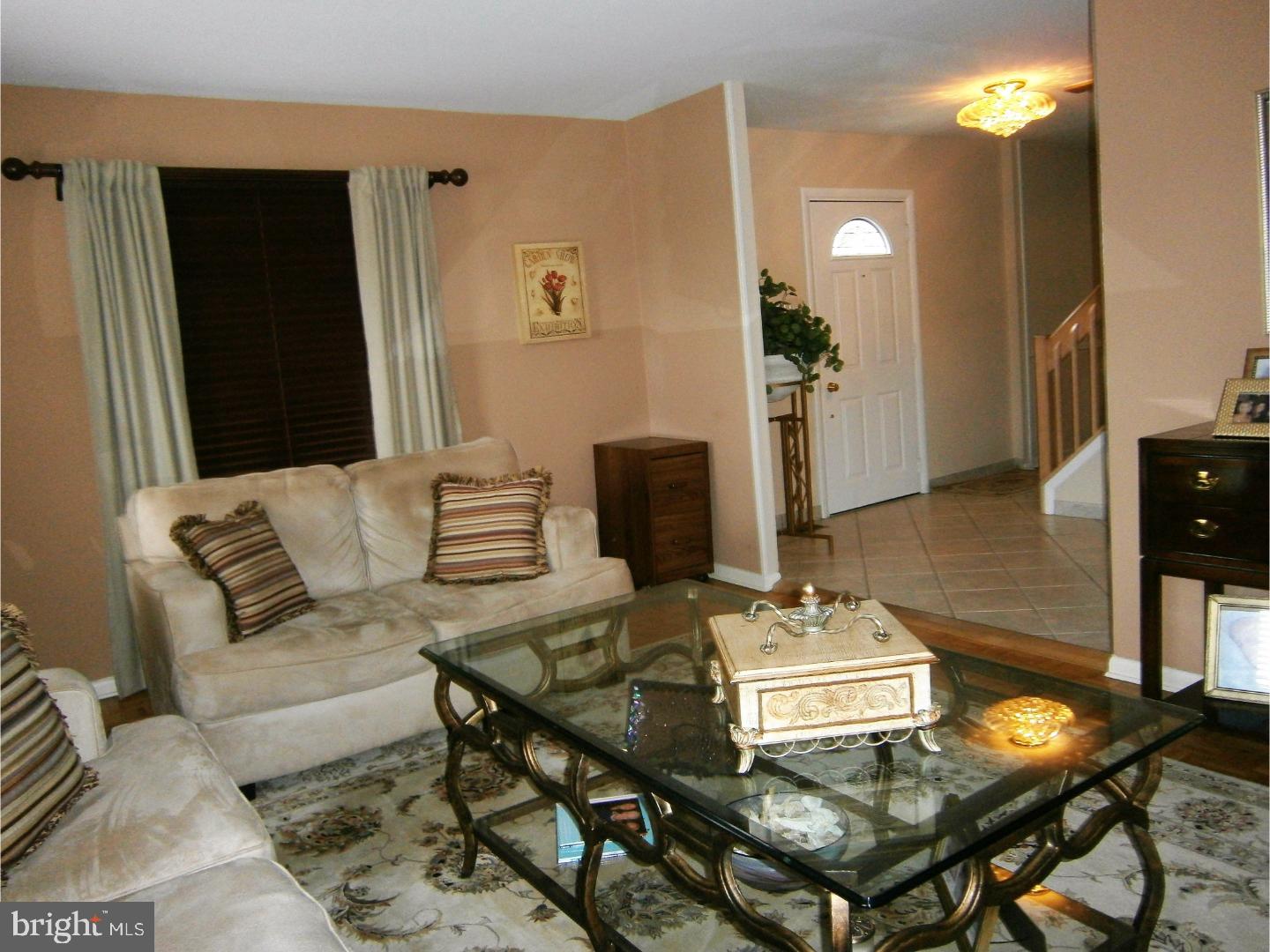 11023 Greiner Road Philadelphia, PA 19116 - Photo 5 of 25 Gallery Image 5