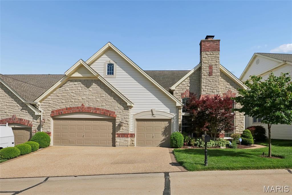 740 Stonebluff Court Chesterfield, MO 63005 - Photo 1 of 35