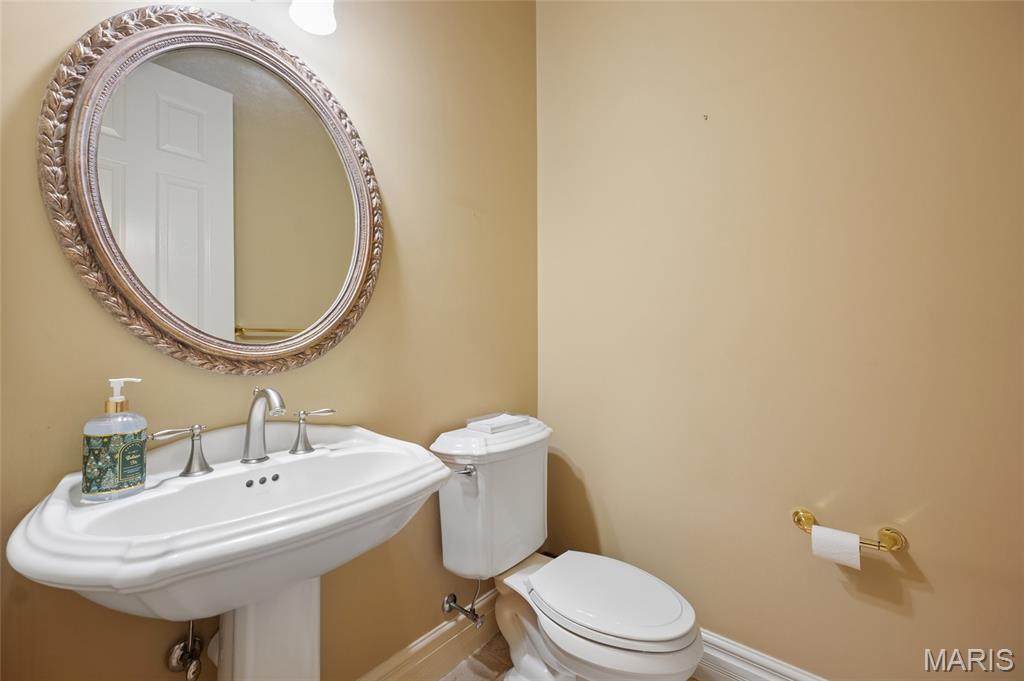 740 Stonebluff Court Chesterfield, MO 63005 - Photo 12 of 35