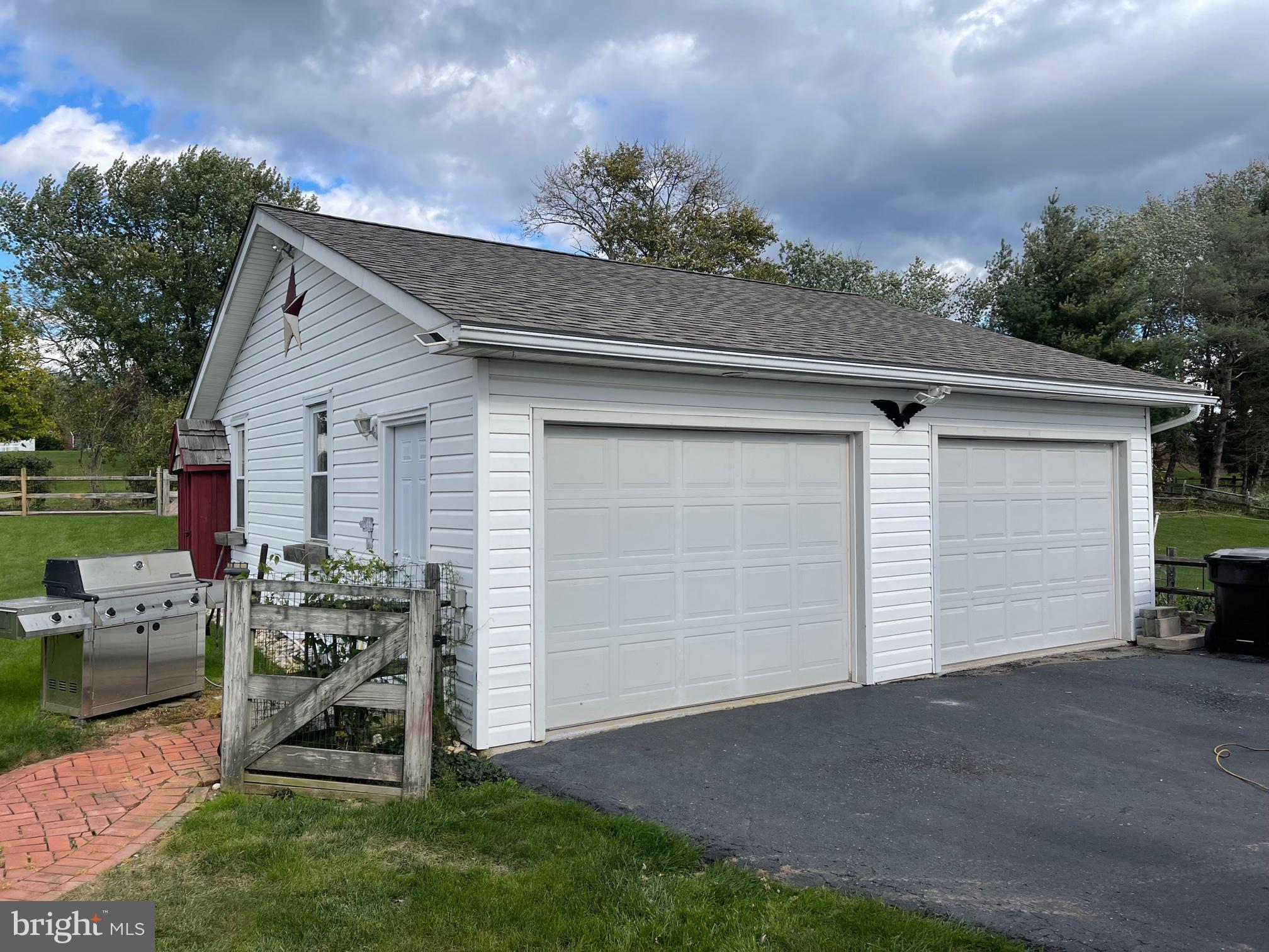 2469 Treichler Road Palm, PA 18070 - Photo 4 of 25 Gallery Image 4