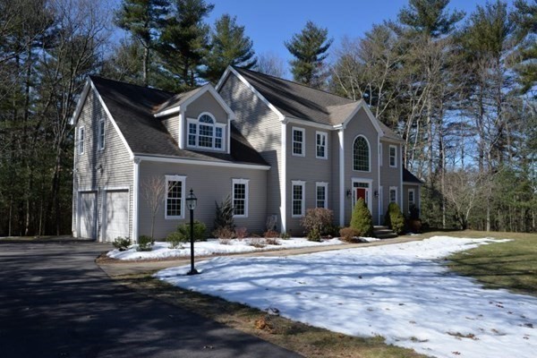 32 Juniper Road Upton, MA 01568 - Photo 2 of 41 Gallery Image 2