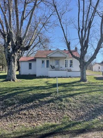 $129,900 | 412 Twin Oaks Road, Livingston, TN 38570