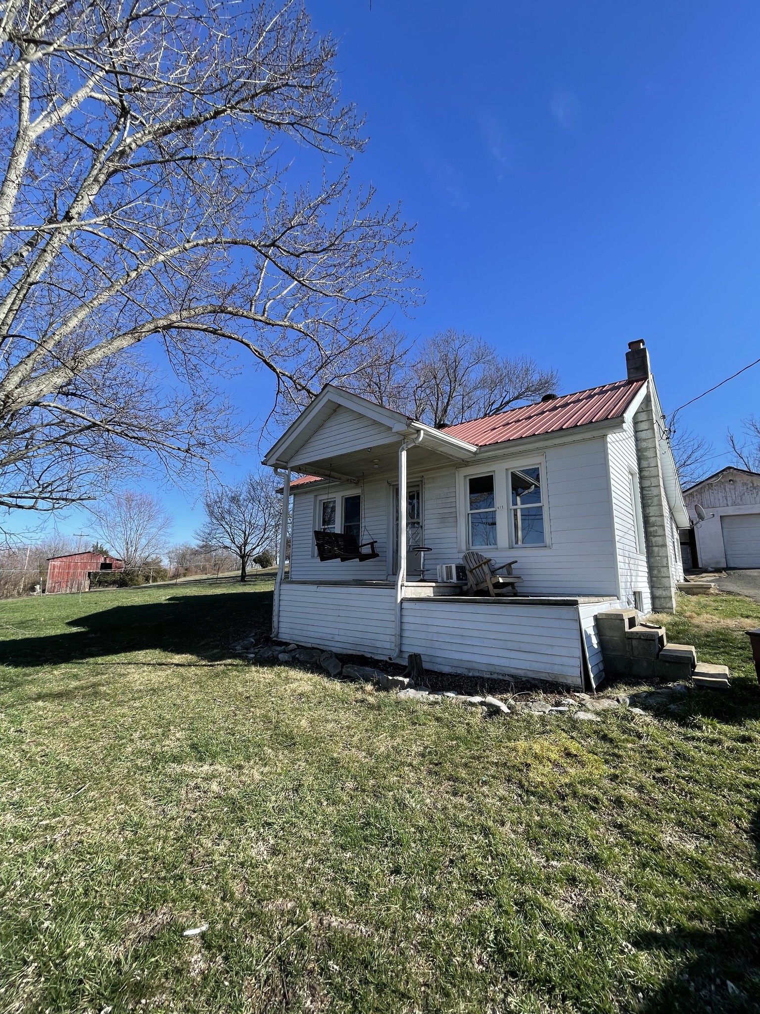 412 Twin Oaks Road Livingston, TN 38570 - Photo 2 of 11