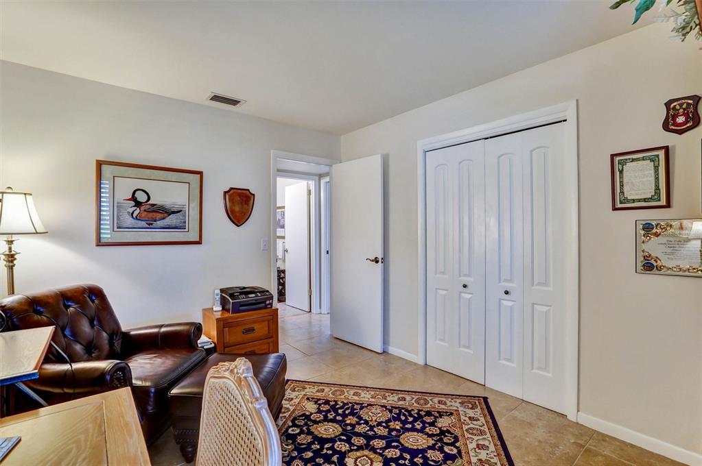 11816 Lipsey Road Tampa, FL 33618 - Photo 26 of 50