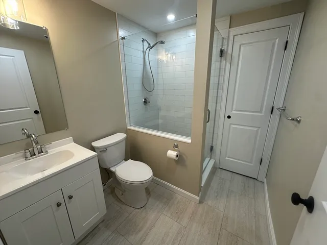 $2,400 | 64 Holten Street, Unit 105, Danvers, MA 01923