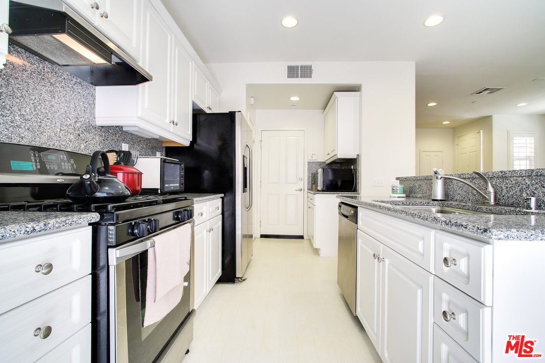1882 Atlas Drive Riverside, CA 92501 - Photo 16 of 52