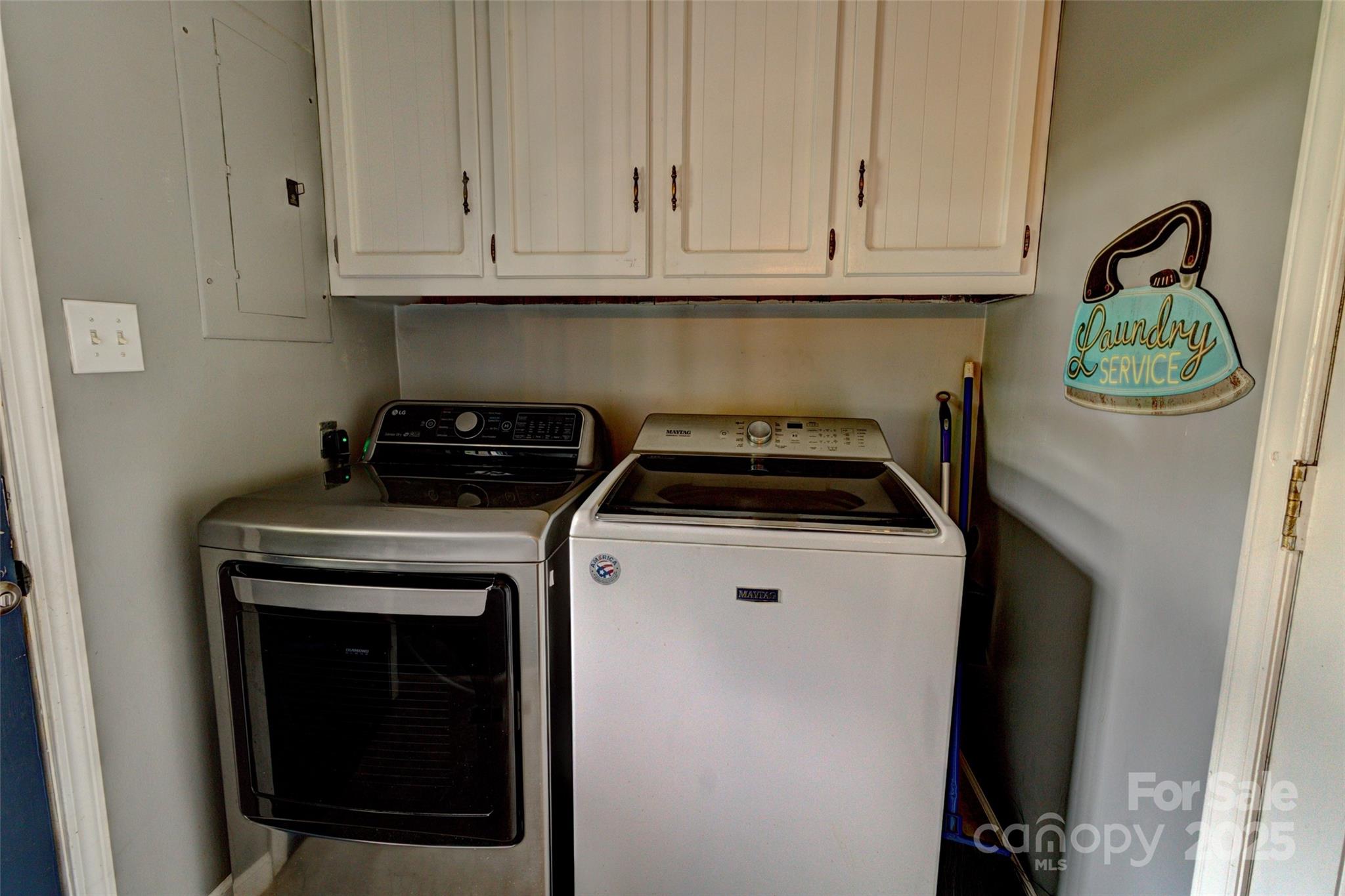 800 Sunset Road Cherryville, NC 28021 - Photo 15 of 20 a white stove top oven sitting inside of a kitchen