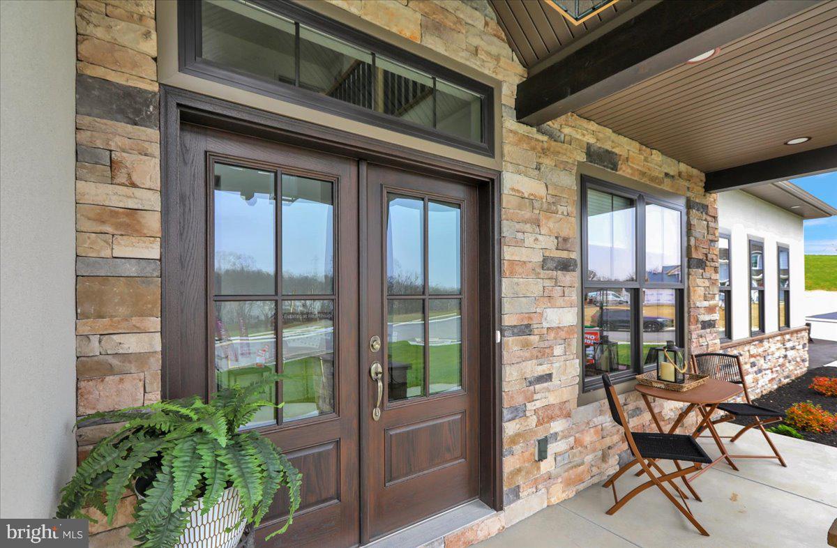 2000 Rolling Meadow Road Lebanon, PA 17046 - Photo 3 of 66 Double door Entry