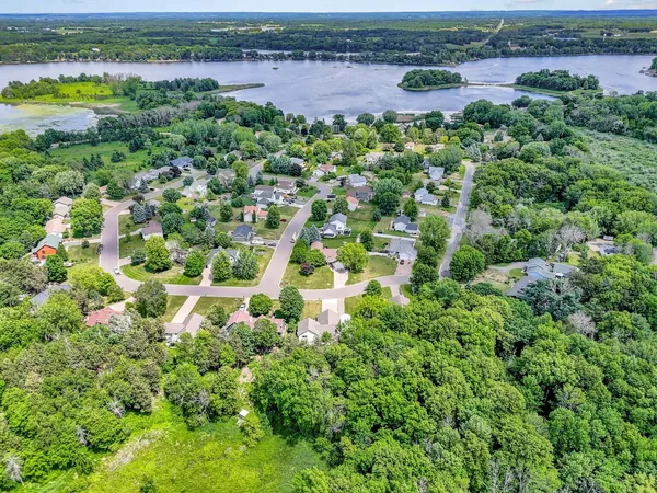 $429,900 | 31066 Cedar Ridge Drive, Lindstrom, MN 55045