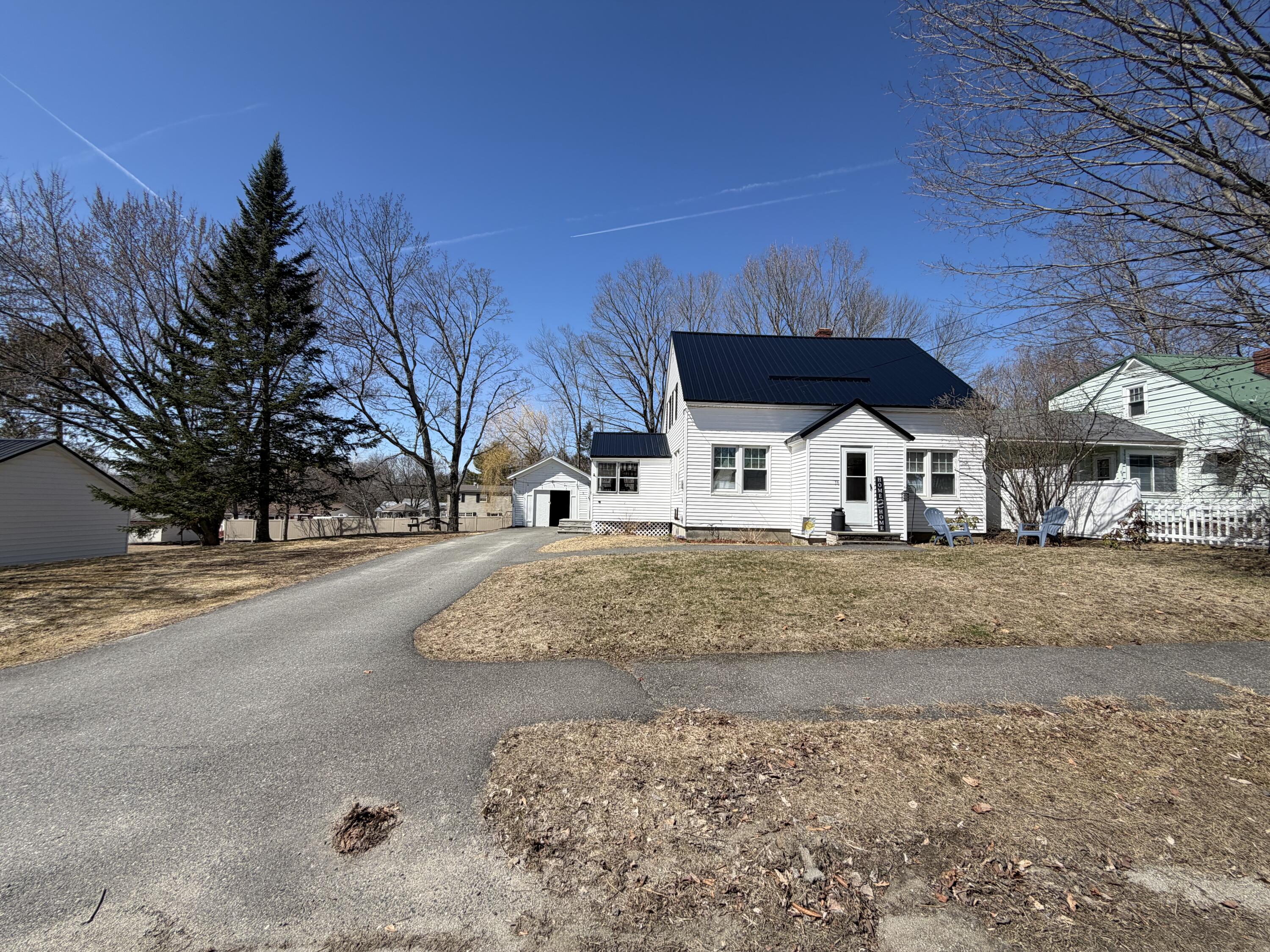 36 Cedar Street East Millinocket, ME 04430 - Photo 2 of 46 IMG_3705